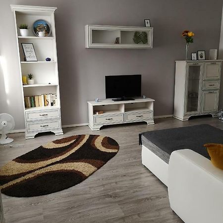 Dora Apartman Hotel Eger Zewnętrze zdjęcie