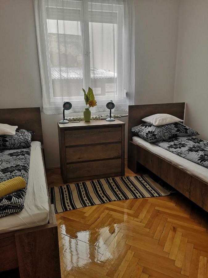 Dora Apartman Hotel Eger Zewnętrze zdjęcie