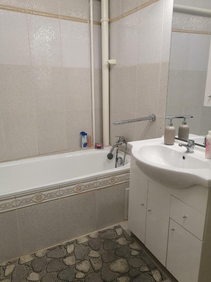 Dora Apartman Hotel Eger Zewnętrze zdjęcie